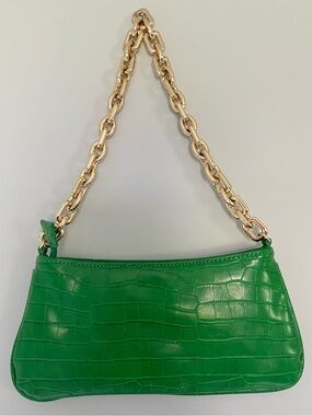 Zara Green Croc-Embossed Shoulder Bag with Gold Chain Strap